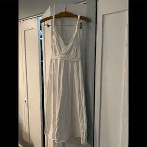 Velvet by Graham & Spencer midi dress. Medium